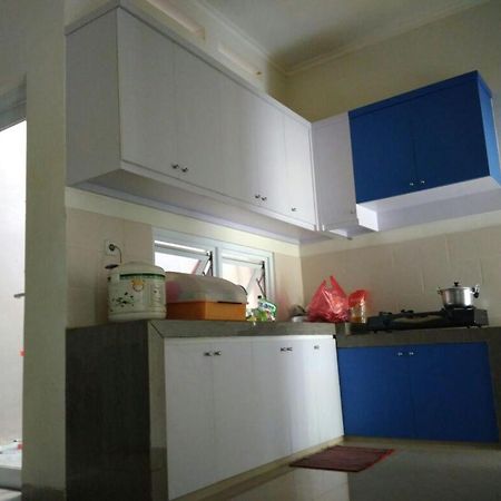 Bintara Jaya Yemima Guest House Bekasi Zewnętrze zdjęcie